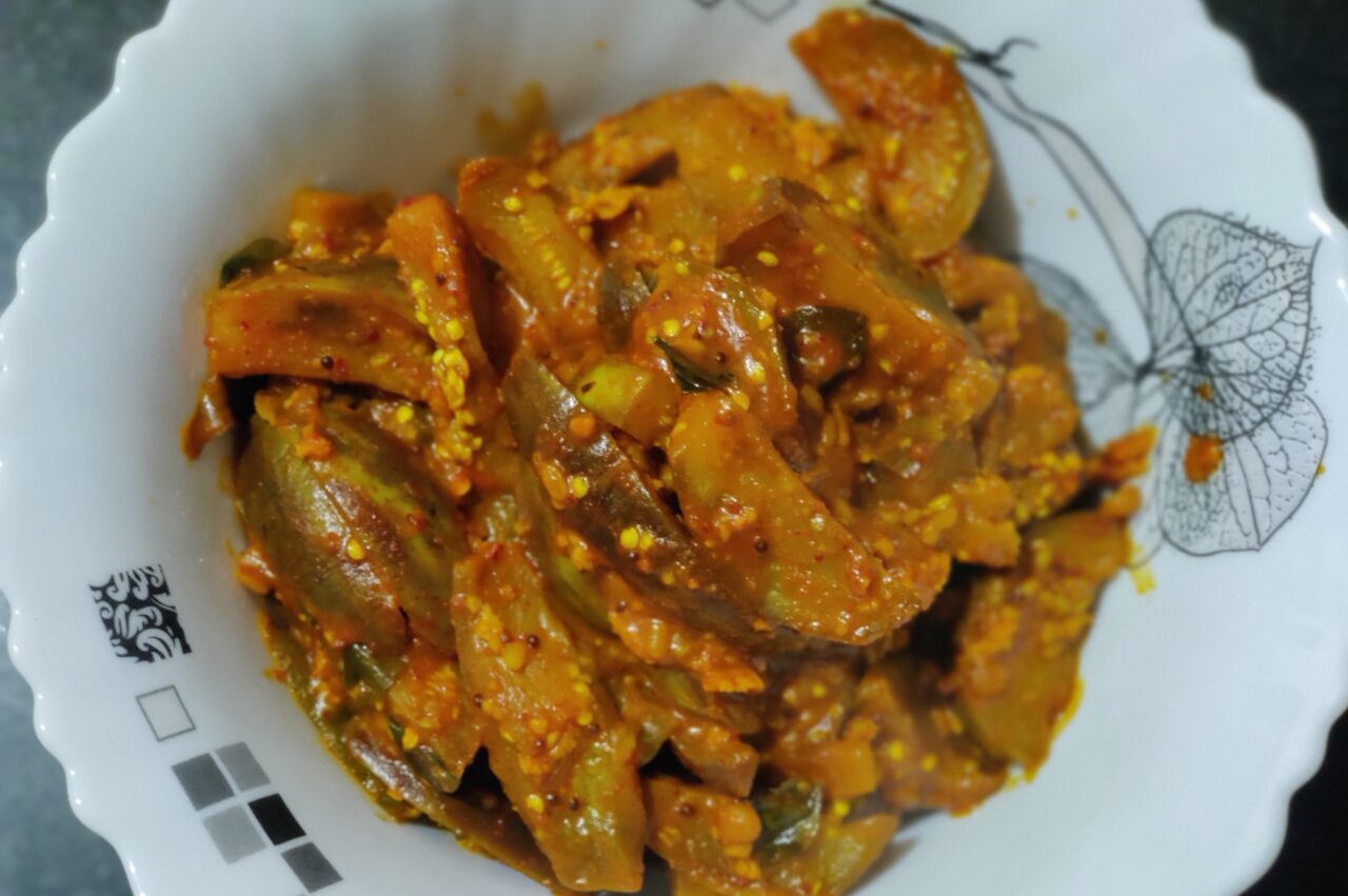 Eggplant Curry [Badnekai palya] {Gulla Palya}