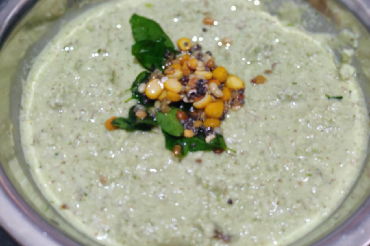 Coconut chutney [how to prepare]{Green chutney}