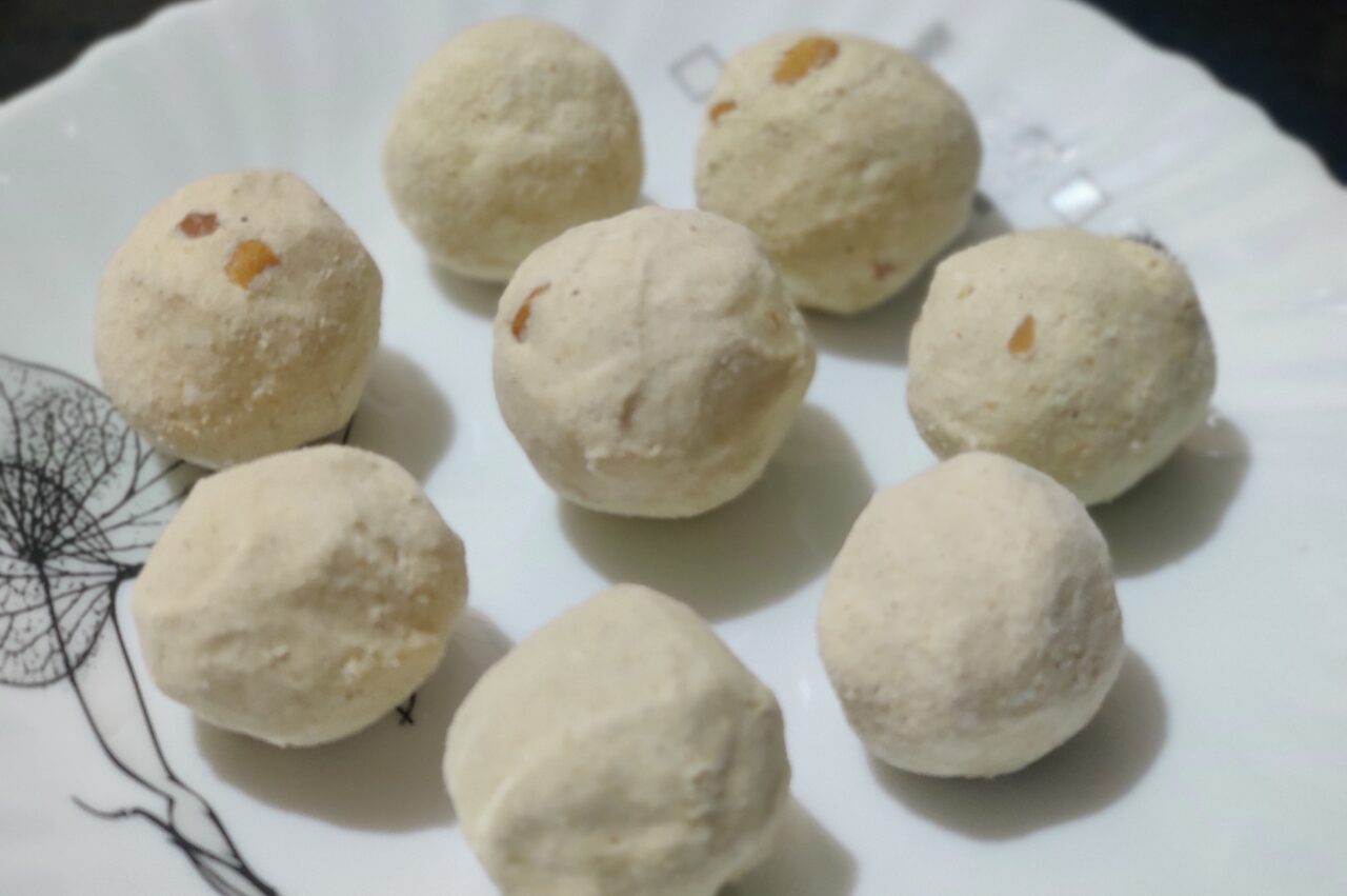 Godhi Unde | Churmunde | Wheat Flour Ladoo